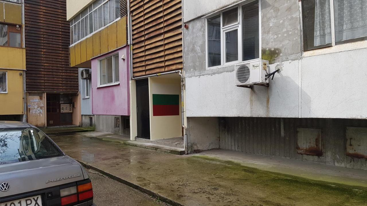 Апартамент За Гости Ива 鲁塞 外观 照片